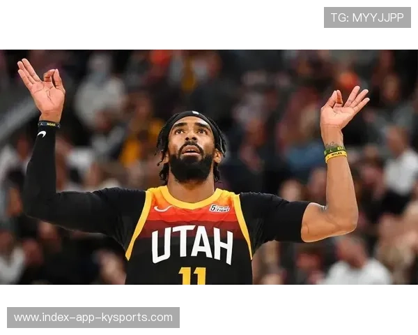 中路连续短传渗透前锋低射破网得手——打造高效进攻的战术旅程