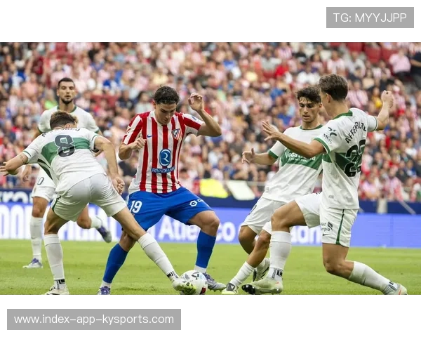 客场绝杀对方主力,球队士气飙升冲击榜首 客场绝杀对方主力,球队士气飙升冲击榜首