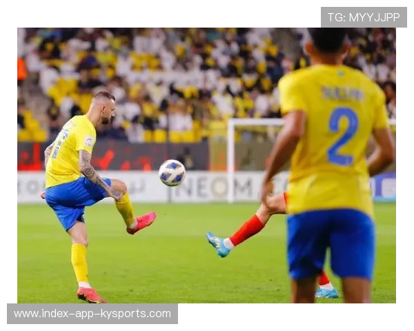 利雅得胜利1比0小胜利雅得体育，马内接拉波尔特传中推射破门