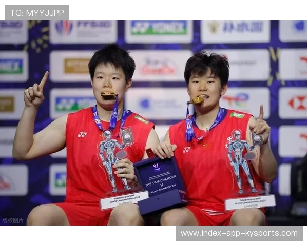 谭宁发球如闪电 谭宁发球如闪电